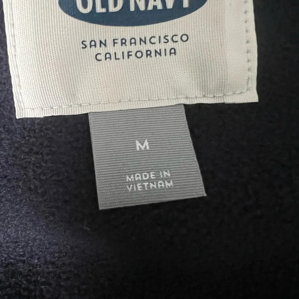 NWOT Navy Vest. Medium. - Picture 9 of 9